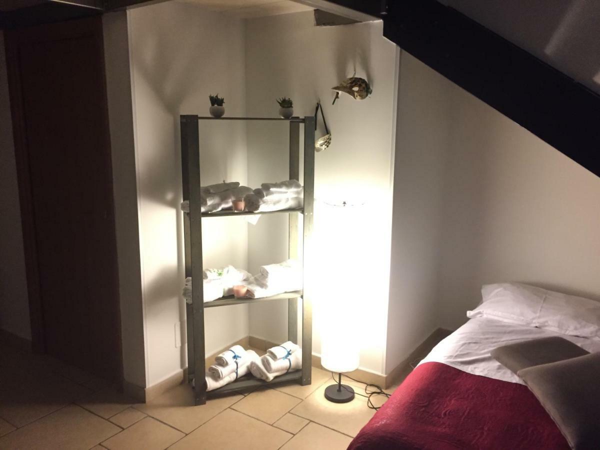 Casa Maria Carmela Apartment เนเปิลส์ ภายนอก รูปภาพ